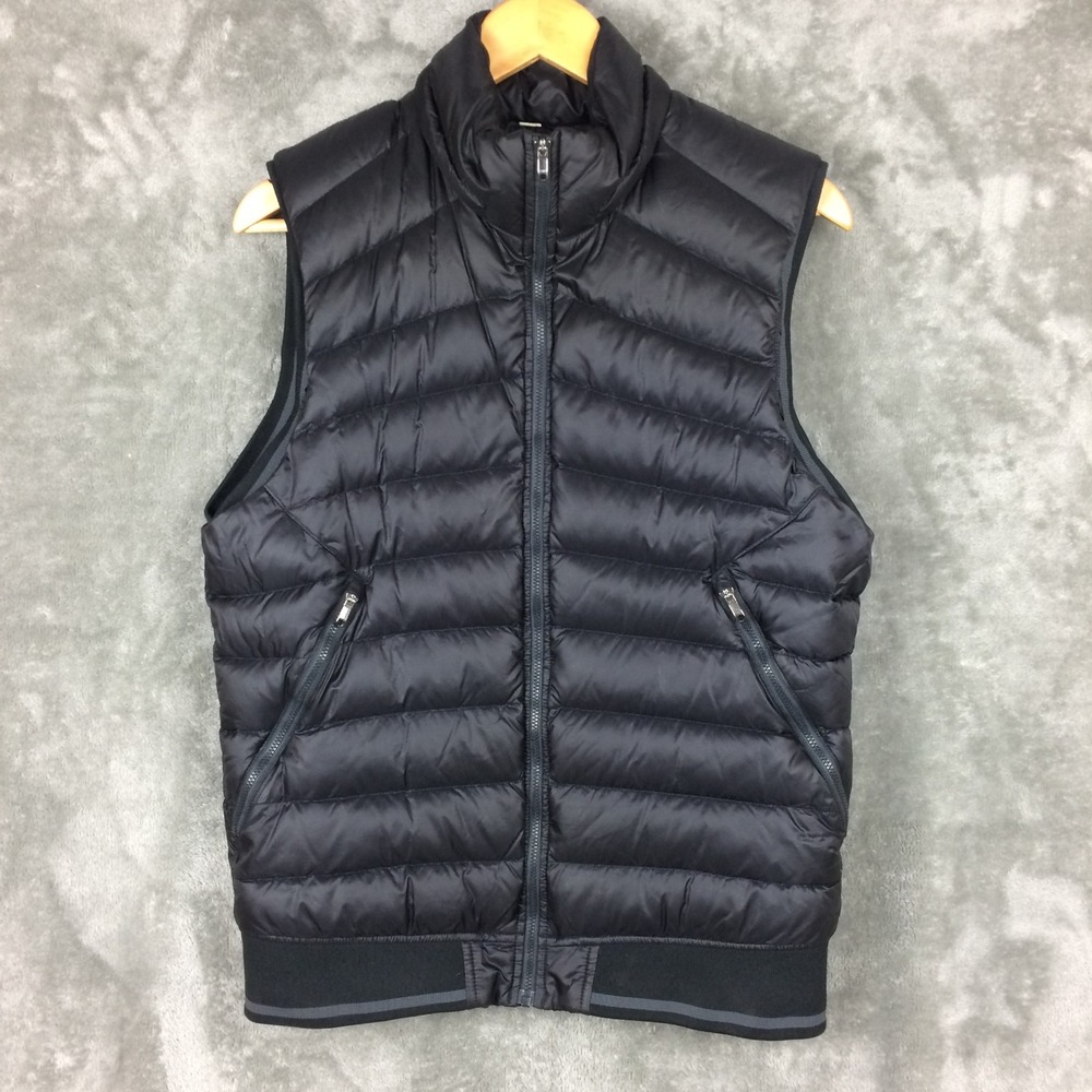 Lululemon Get‎ Up Get Down Vest Mens Small Black Puffer Outdoors Hiking No Hood